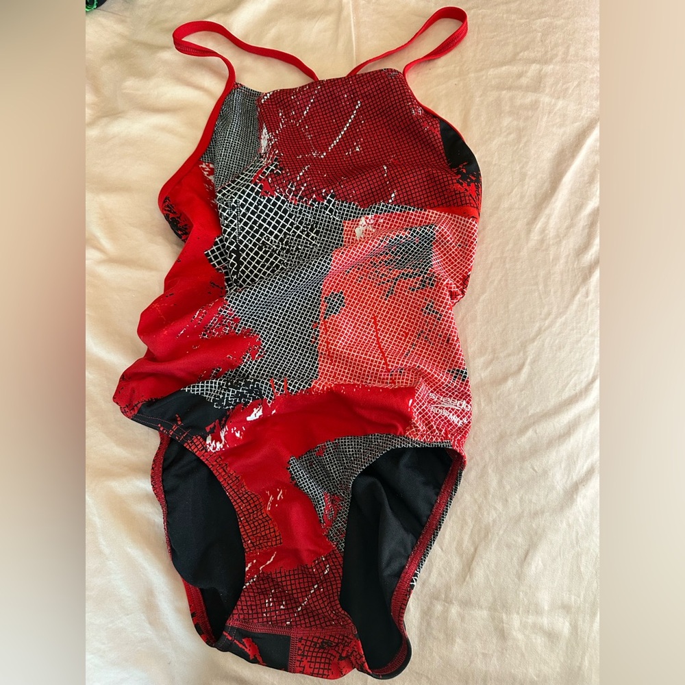 Speedo swimsuit NWOT women Endurance+ plus free back size 8 34 one piece red
